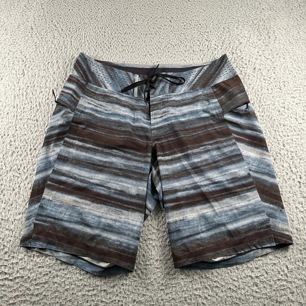 Lululemon Men's Current State Board Shorts Size 31 Striped‎ Swim Trunks